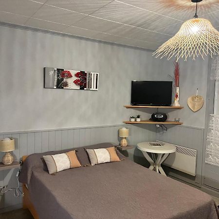Apartamento Aux Hameaux Des Thermes Bagnoles de l'Orne Normandie Exterior foto