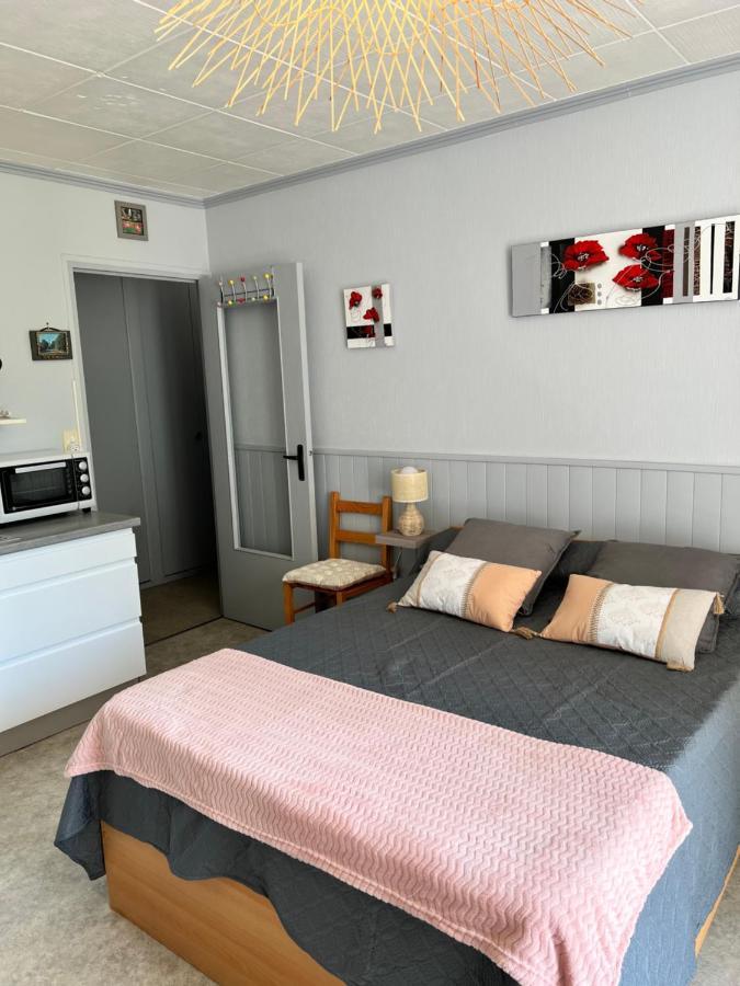Apartamento Aux Hameaux Des Thermes Bagnoles de l'Orne Normandie Exterior foto